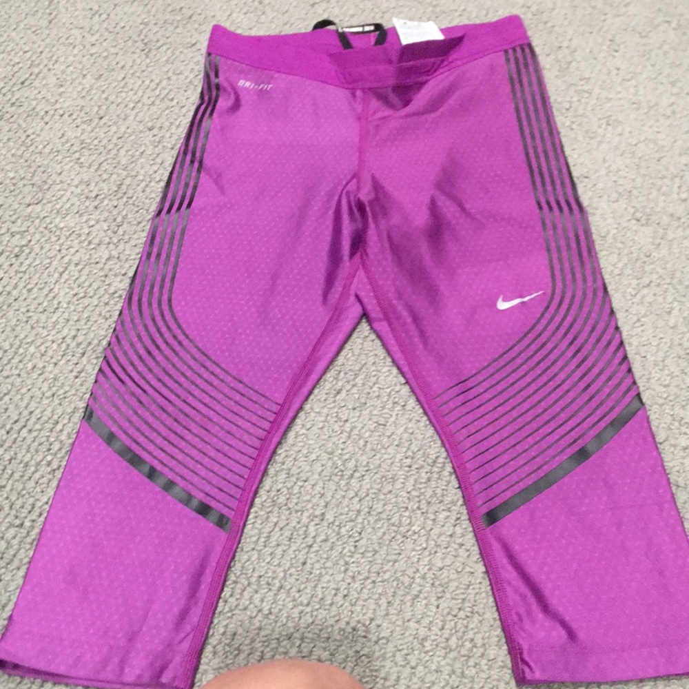 Nike cropped leggings